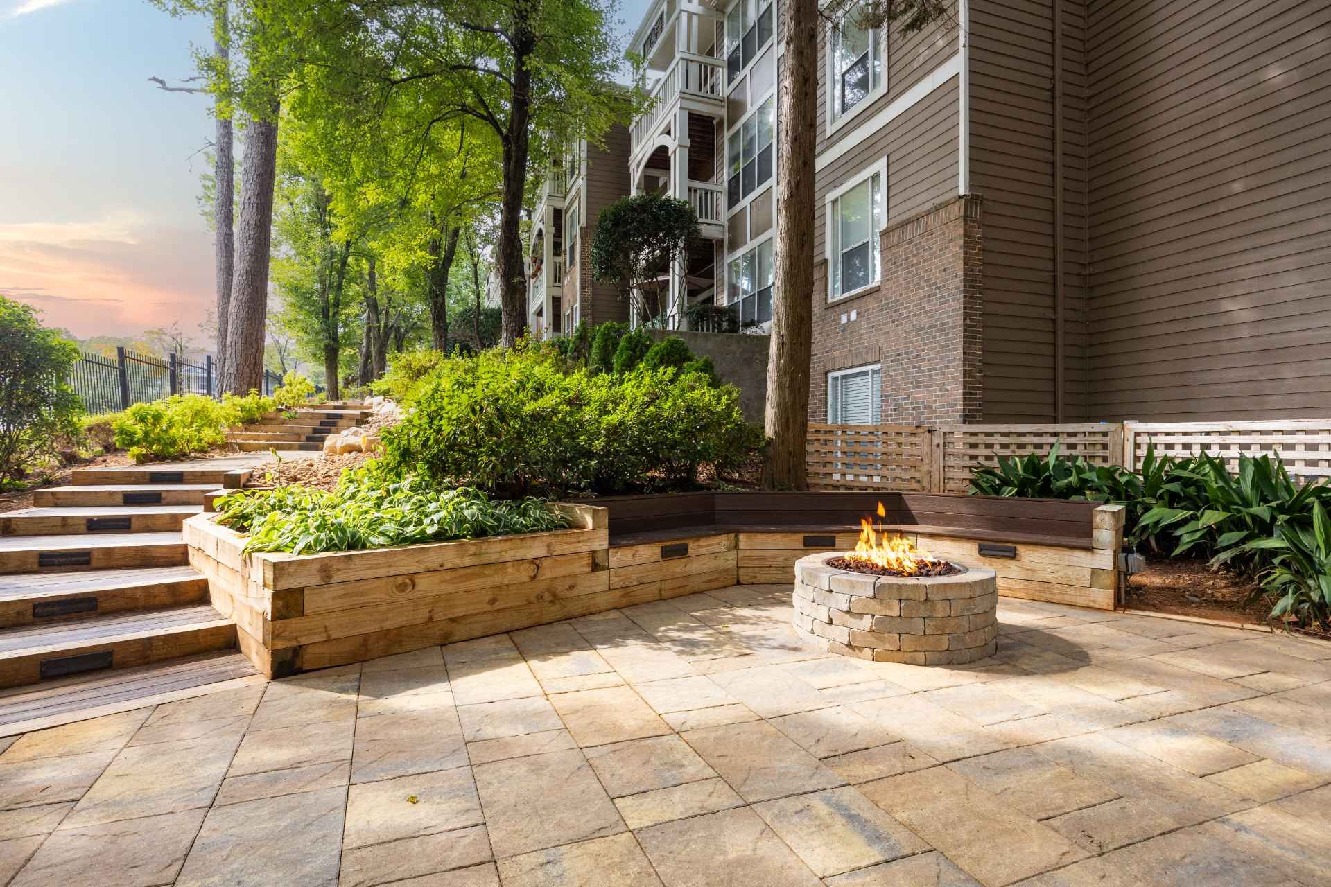 5450 Glenridge Dr-26