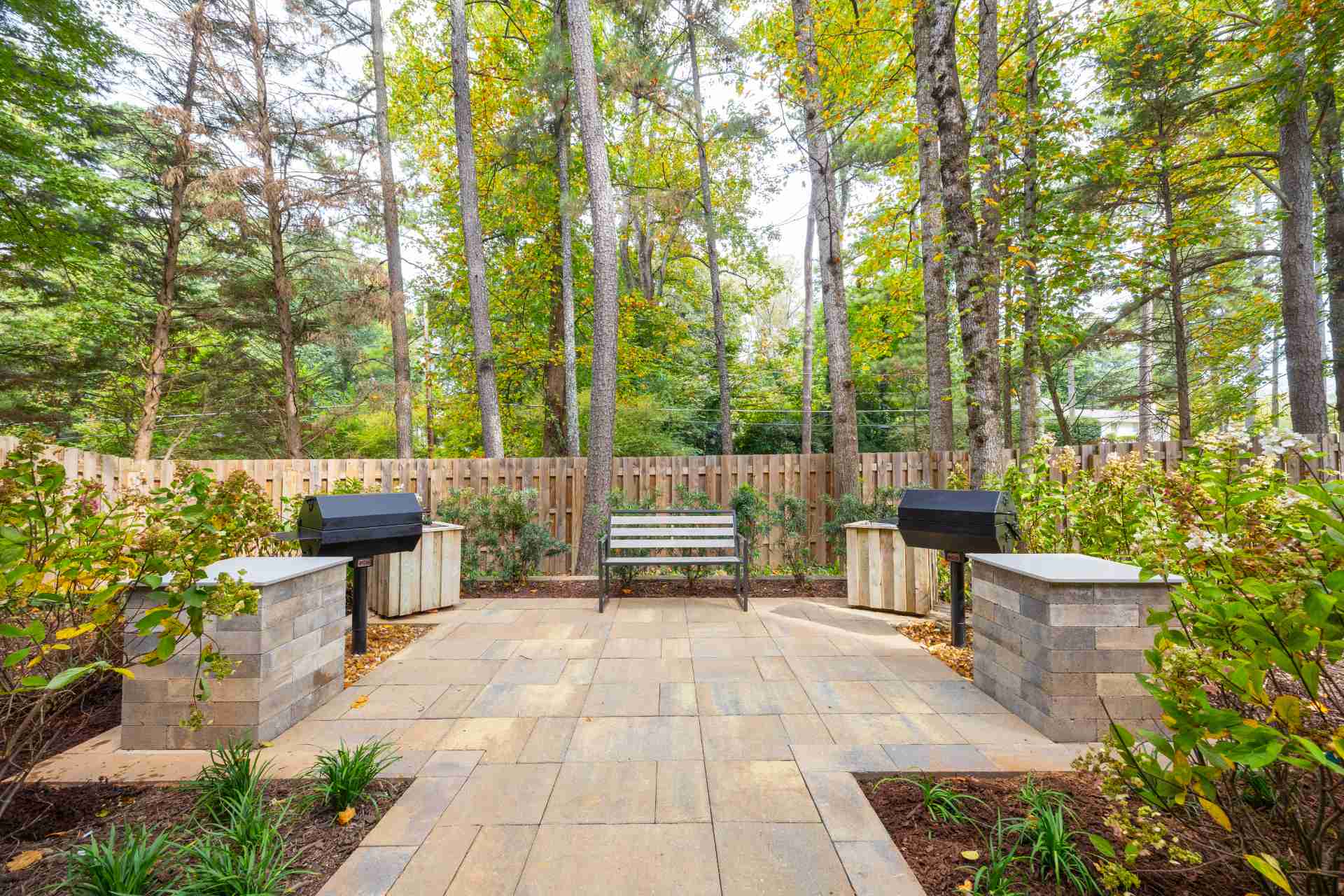 5450 Glenridge Dr-32