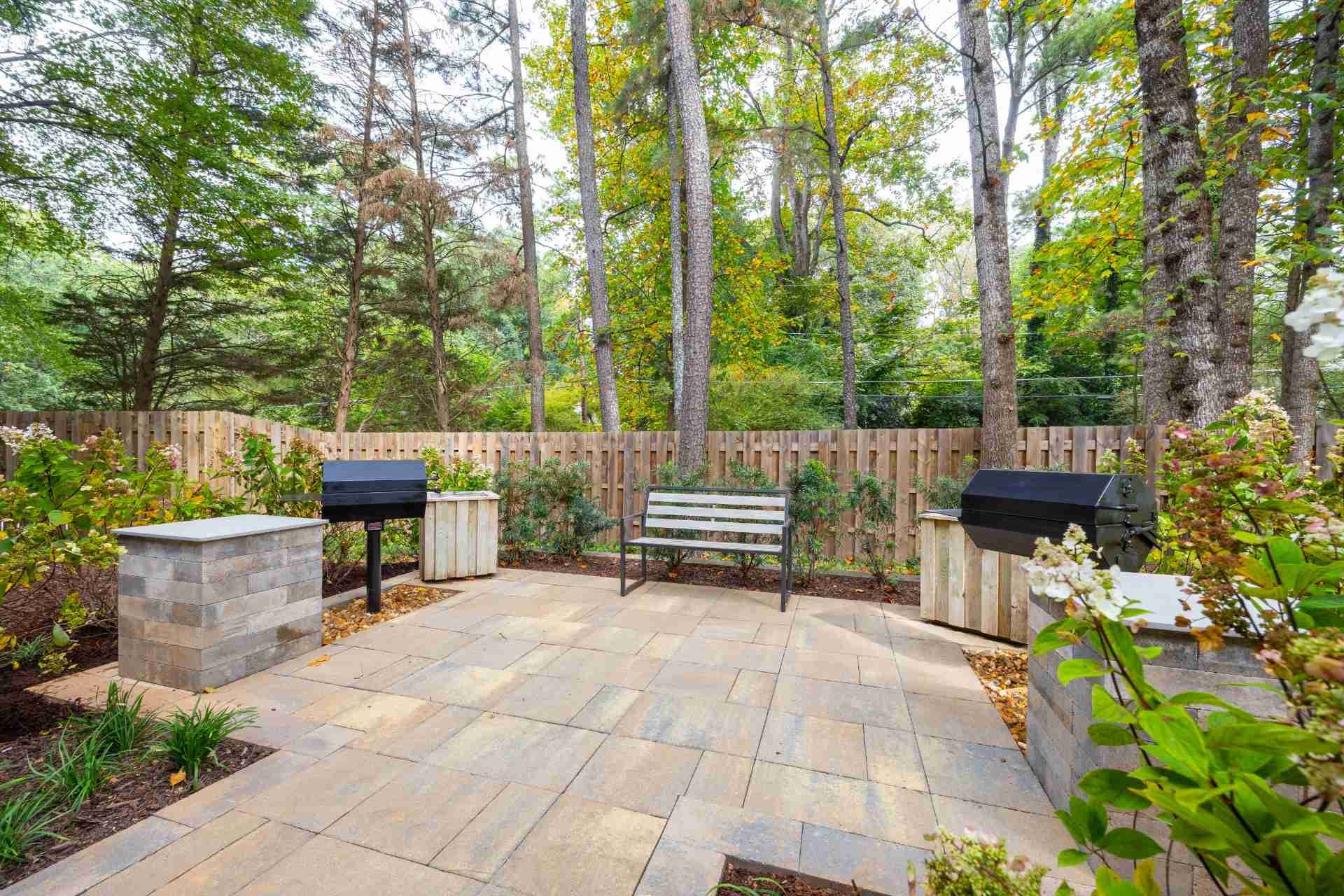 5450 Glenridge Dr-33