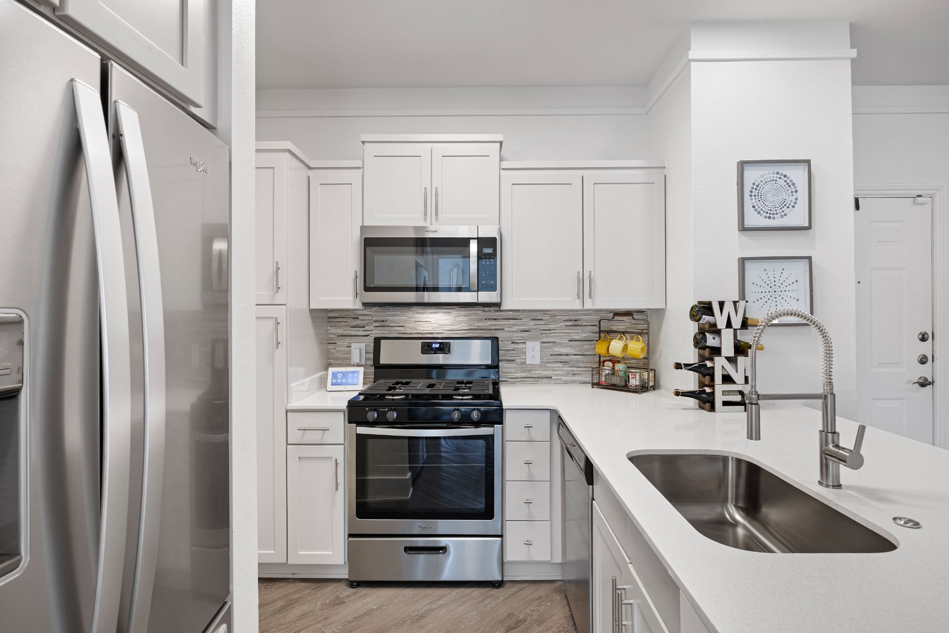 5450 Glenridge Dr-6